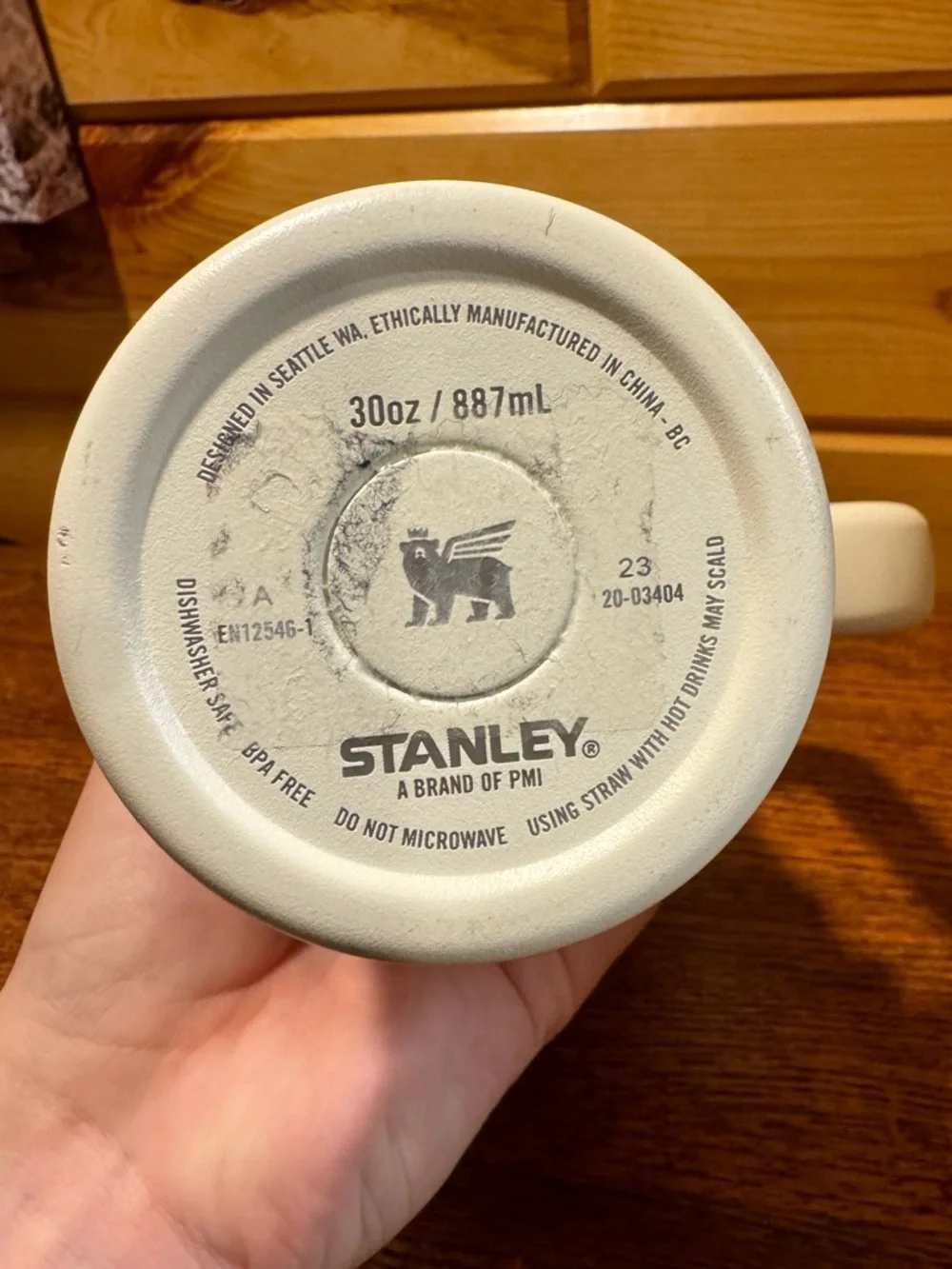 Stanley 30 oz Insulated Travel Mug with Handle - Cream - DAMANGED - Picture 4 of 4